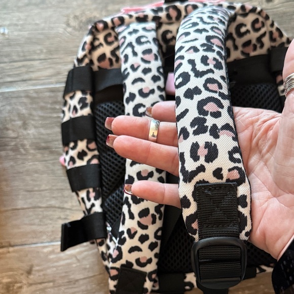 Wolf Leopard Print Backpack - Picture 9 of 10